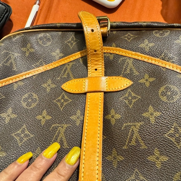 Louis Vuitton Samour PM Monogram Crossbody Bag - Picture 13 of 16